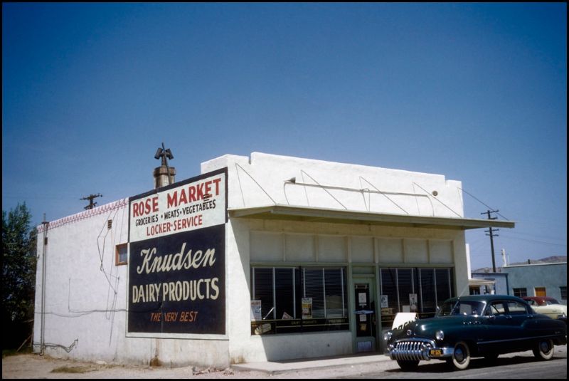 22 Beautiful Kodachrome Photos That Capture American Life in the 1950s