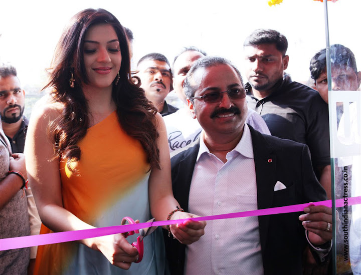 Mehreen Pirzada launches B New Mobile Store at Adoni
