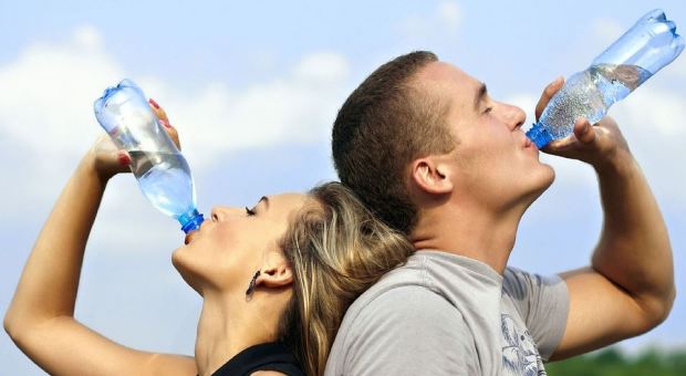 Manfaat Minum Air Putih untuk Kesehatan Jantung Manfaat Minum Air Putih untuk Kesehatan Jantung