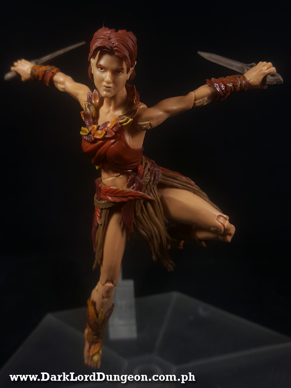 Vitruvian HACKS Aiyana Elven Archer - Autumn Guard - Action Figure