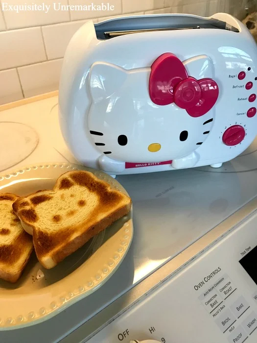 Hello Kitty Two Slicer Toaster