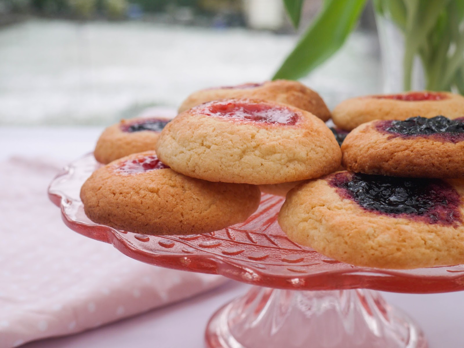 biscuits with jam in the middle