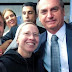 Em Defesa da Ir Kelly Patrícia: Após ato de consagração, é bombardeada de críticas em rede social por postar foto com o presidente do Brasil.