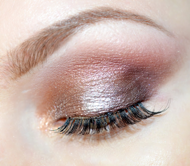 bhcosmetics Illuminate by Ashley Tisdale 12 Color Eyeshadow Palette - Goddess