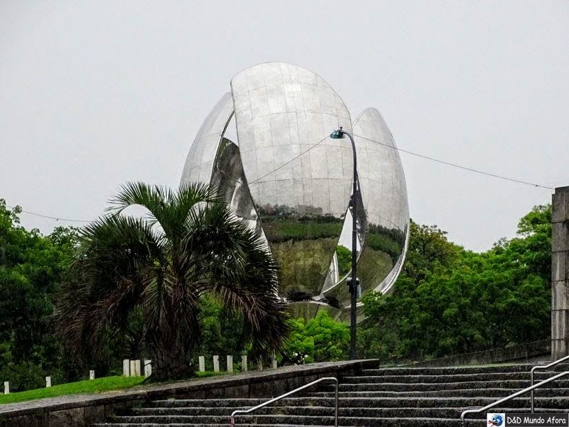 Monumento Floralis Genérica, Buenos Aires - D&D Mundo Afora