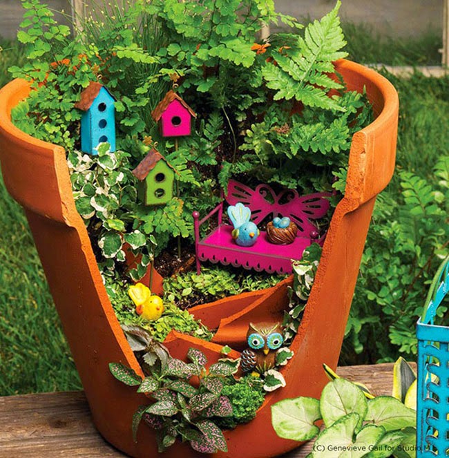 cool-broken-pot-tiny-bird-houses.jpg