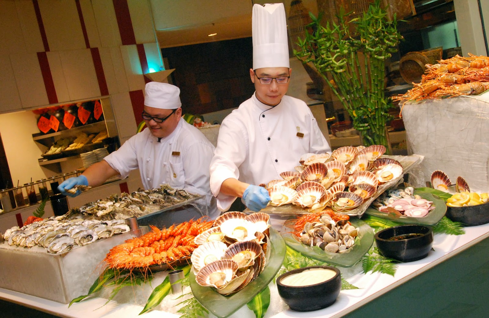 Kee Hua Chee Live! DEEPBLUE SEAFOOD NIGHT EVERY THURSDAY, FRIDAY AND SATURDAY AT SHANGRILA