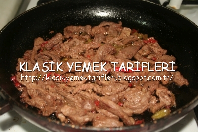 Kızartma tavasında et pişirilmesi Kızartma tavasında et pişirilmesi
