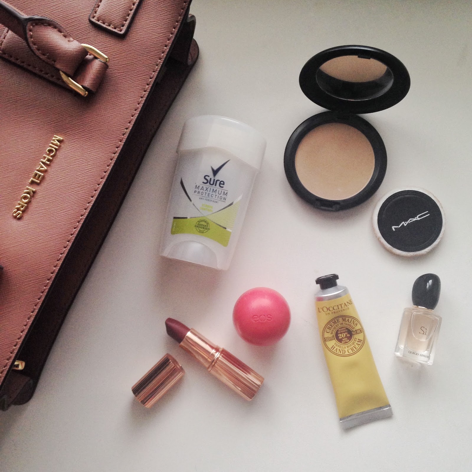 HANDBAG ESSENTIALS aimeeewilliamsxo