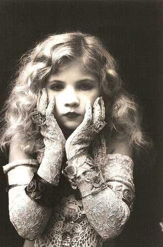 LISA LEFT EYE LOEB: Irina Ionesco
