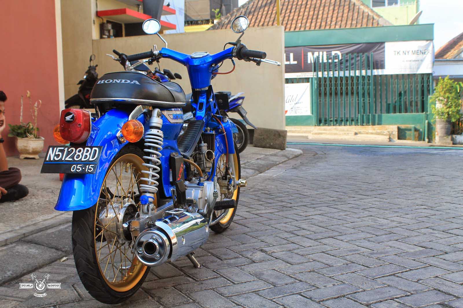 Gambar Modifikasi  Honda C70 Warna Hitam Terbaru Pecinta 