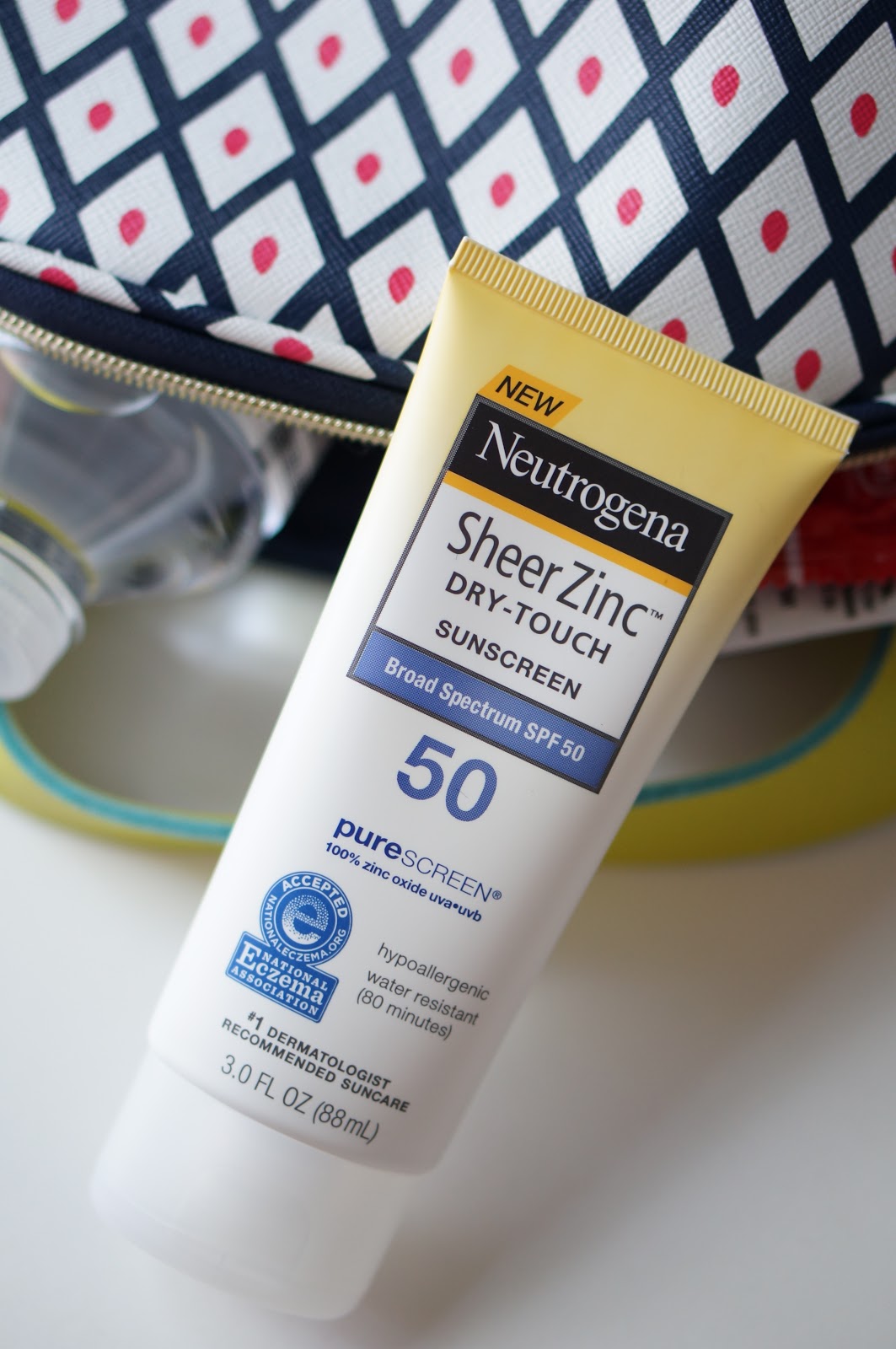 Rebecca Lately What's In My Bag Summer Neutrogena Sheer Zinc Lotion #CollectiveBias #ChooseSkinHealth #SummerSkinReady