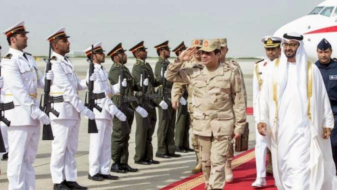 رويترز: الجيش يسيطر على المساعدات الخليجية الواردة لمصر