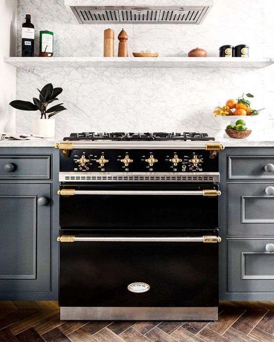 SHELTER Crushing on Black European ovens