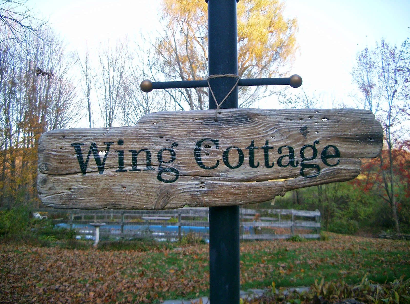 wing cottage sign ©linda nelson 2014