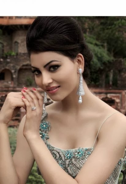 Urvashi Rautela Hot And Sexy Hd Wallpapers Download Free