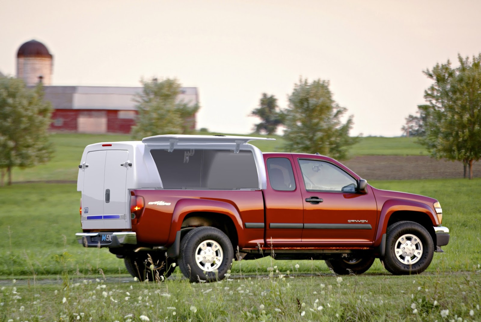 Transferable SlipOn Work Truck Bodies For Standard Pickup Trucks