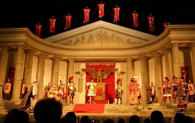 BLOG DE ARTES: A ORIGEM E A EVOLUÇÃO DO TEATRO