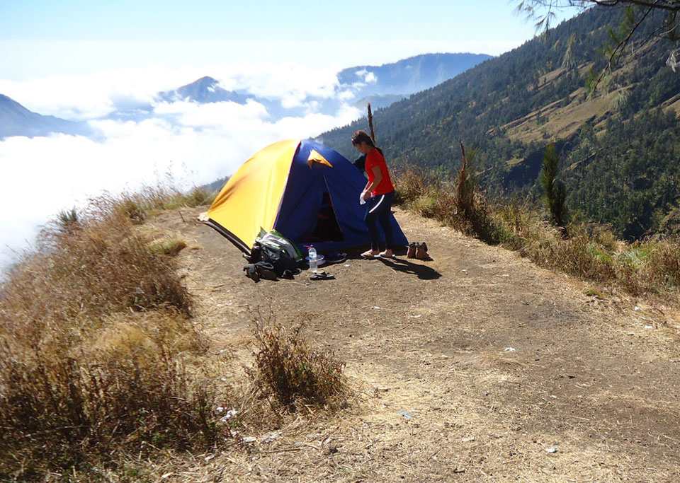 Pos 2 Plawangan Sembalun 2639 meter Gunung Rinjani Pos 2 Plawangan Sembalun 2639 meter Gunung Rinjani