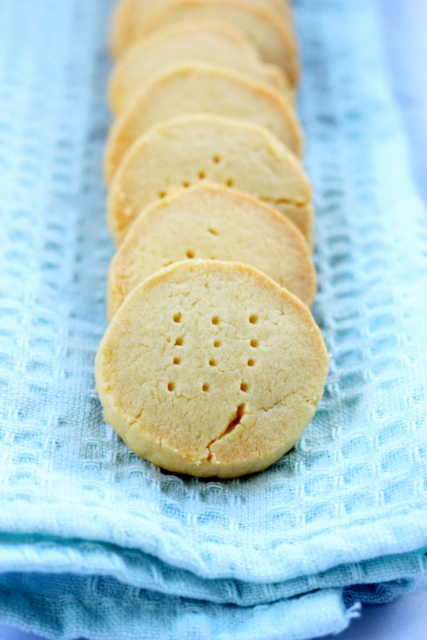 Buttery Vanilla Shortbread Cookies