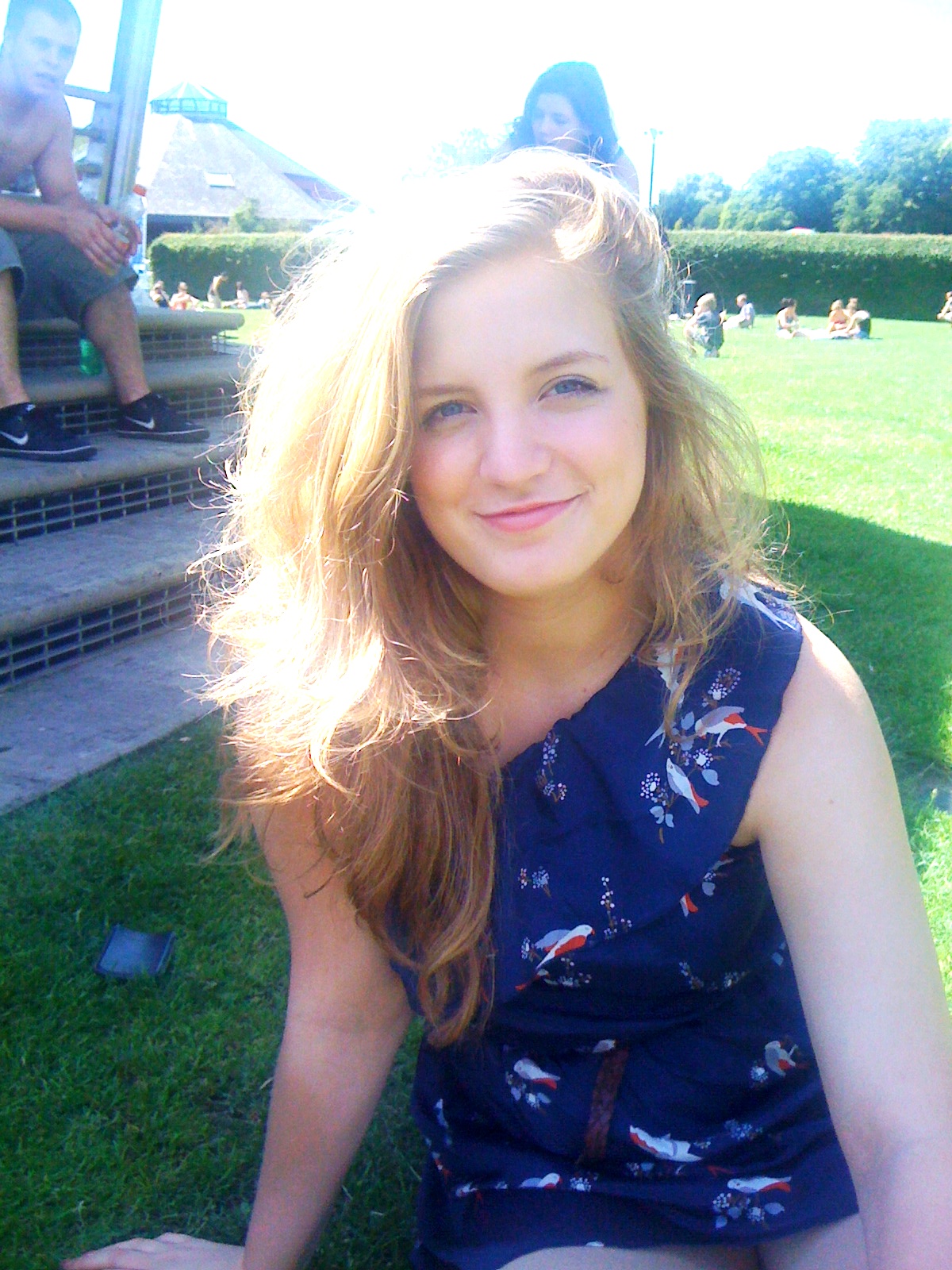 Elise Lauren: June 2011