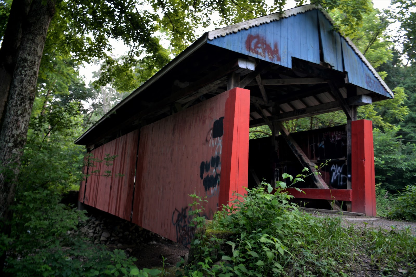 COVERED BRIDGES IN OHIO + JACKS HOLLOW COVERED BRIDGE MT. PERRY, OHIO