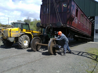 Removing the axle from the MS&L carriage