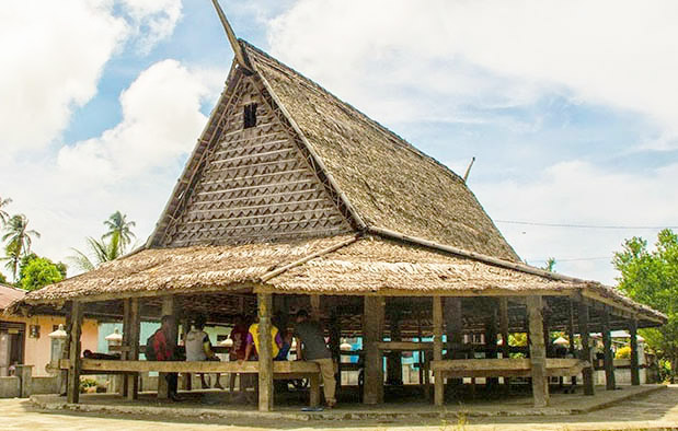 30+ Rumah Adat Baileo Berasal Dari Provinsi Pictures