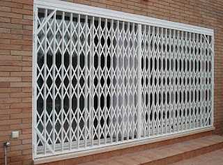 Instalación de rejas tipo Ballesta en Barcelona Instalación de rejas tipo Ballesta en Barcelona