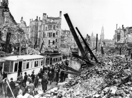 Dresden_Bombing06.jpg