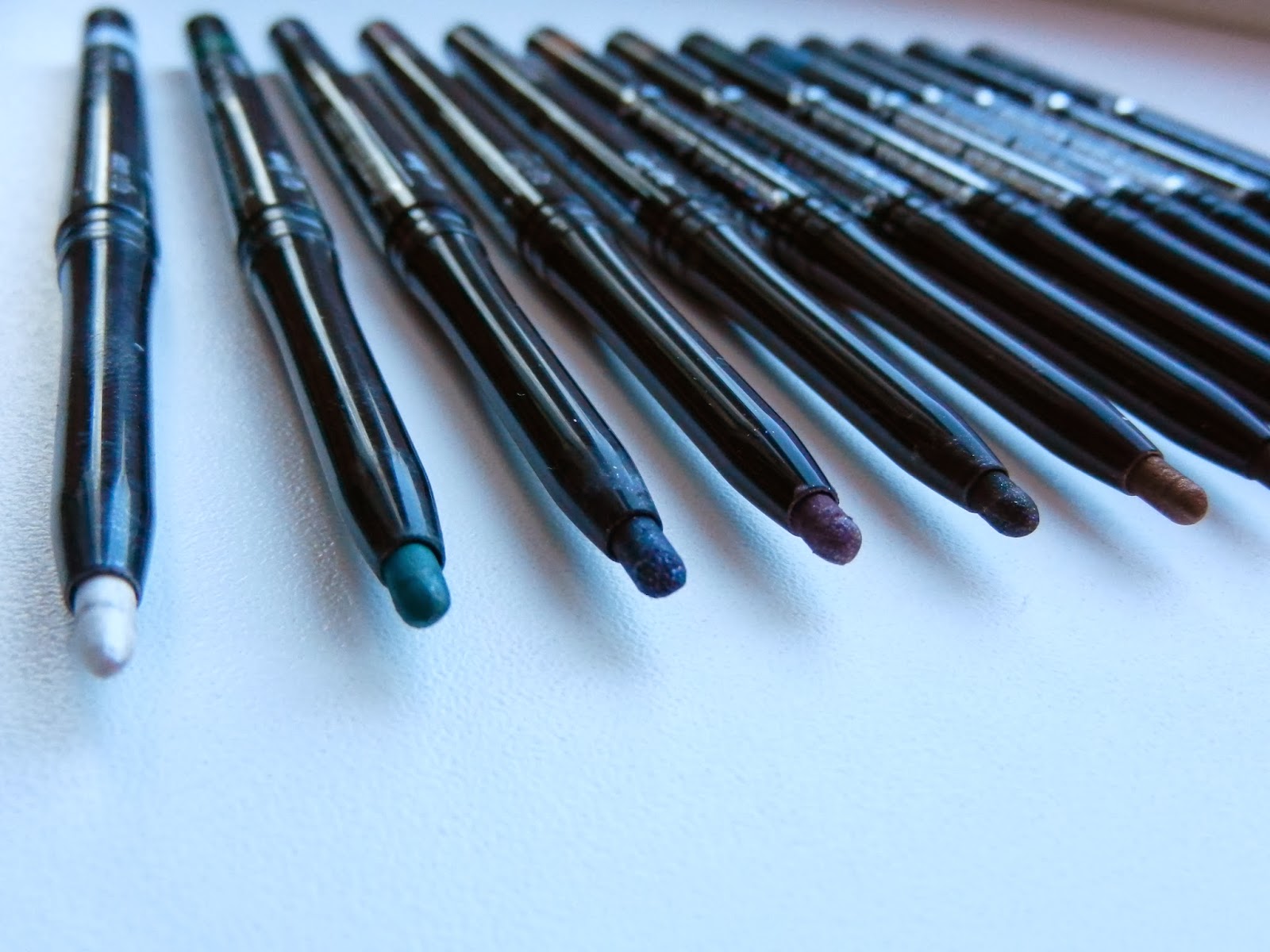 карандаши avon диамант. жидкий лайнер для глаз "суперстойкость". карандаш для глаз glimmerstick. Avon карандаш для глаз glimmerstick eyeliner brightness. карандаш для глаз диамант эйвон.