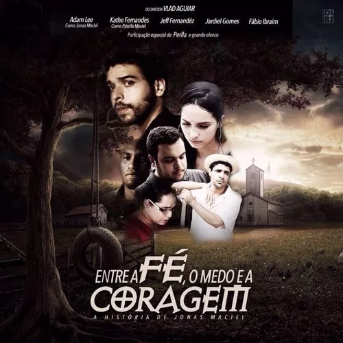 Seis pessoas uma árvore com um balanço e uma casa com ar de sombria ao fundo, imagem do filme gospel Entre A Fé, O Medo E A Coragem