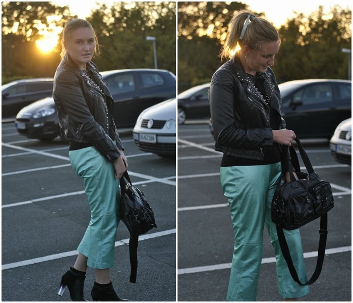 Blonde Oma Aliz bekommt Ihre muschi knallte in Hündchenstellung Blonde Oma Aliz bekommt Ihre muschi knallte in Hündchenstellung