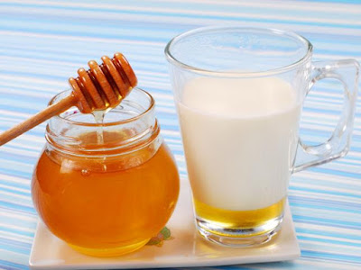 Homemade Moisturizing Face Mask For Dried & Stressed Skin Homemade Moisturizing Face Mask For Dried & Stressed Skin