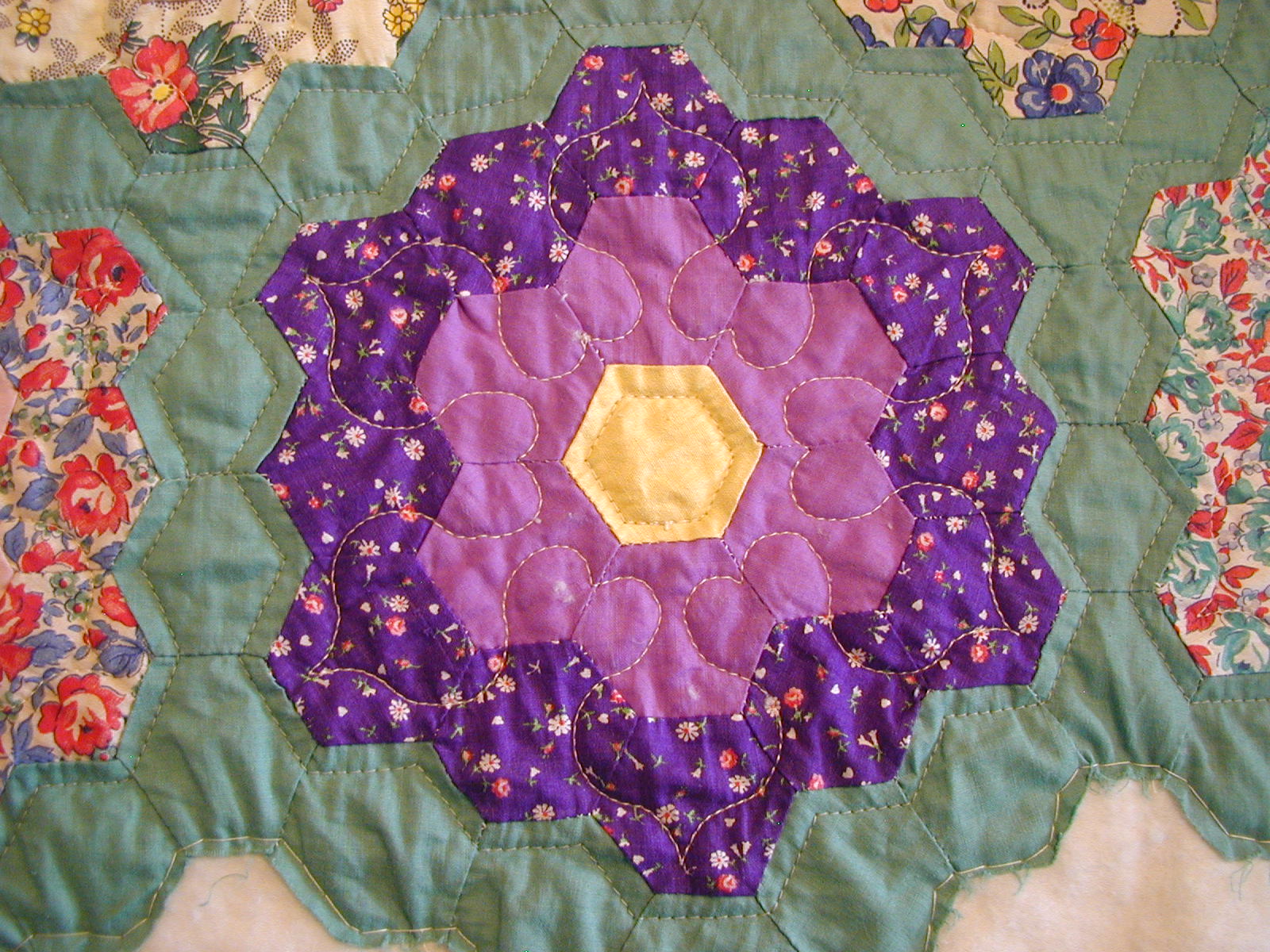 Moonbear Longarm Quilting Grandmother's Flower Garden