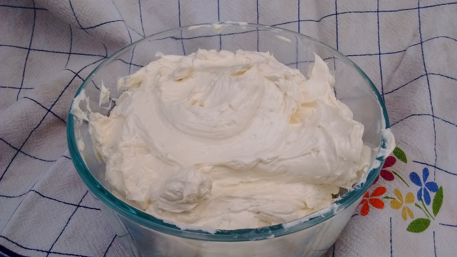 Simple Inspirations Whole Egg Vanilla Buttercream Frosting