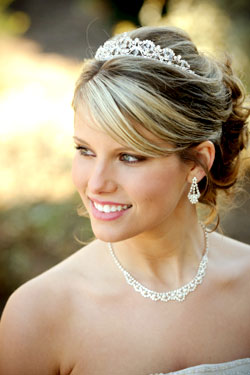 hairstyle with tiara pics