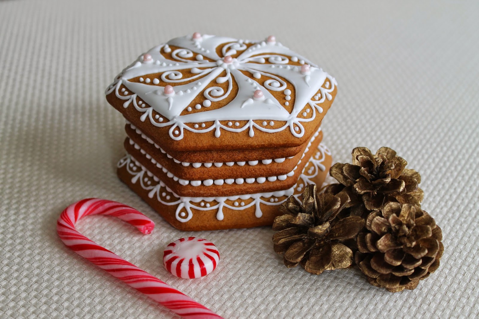 Gingerbread gift box