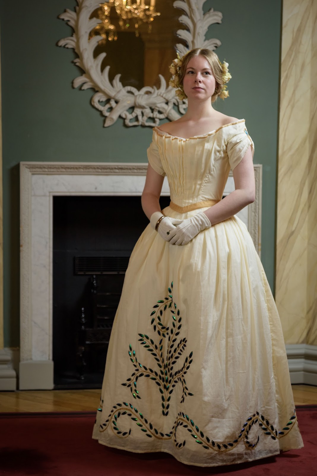 outfit victorian ball