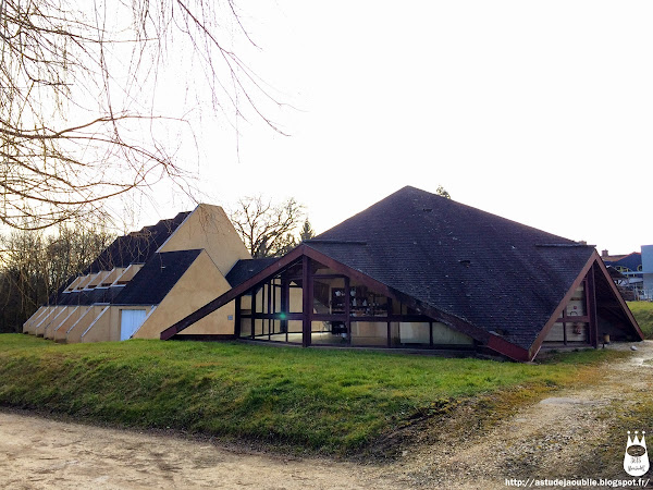 Saint-Amand-en-Puisaye - Centre international de formation aux métiers d’art et de la céramique  (EMA CNIFOP)  Architecte:  Construction: 1976 
