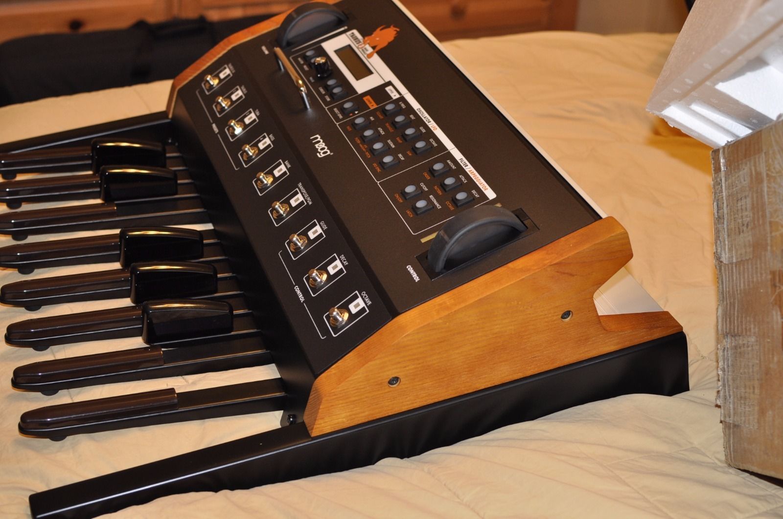 MATRIXSYNTH Moog Taurus 3 Bass Pedal Synthesizer with Original Box