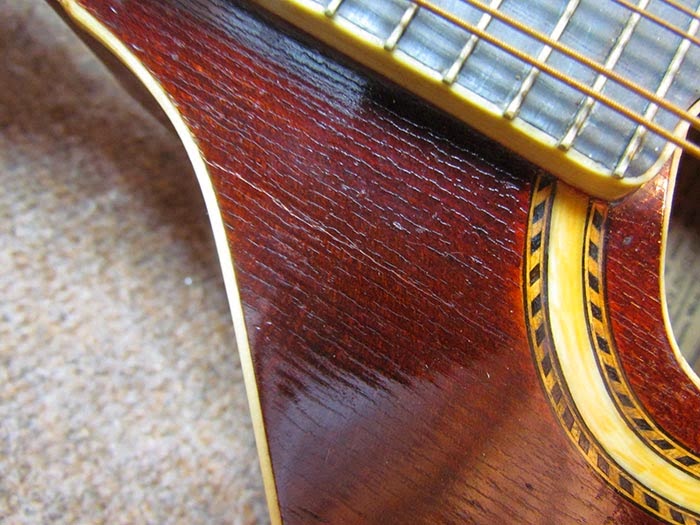 1919 Gibson A4 Mandolin Crack Assessment Crawls Backward (When Alarmed)