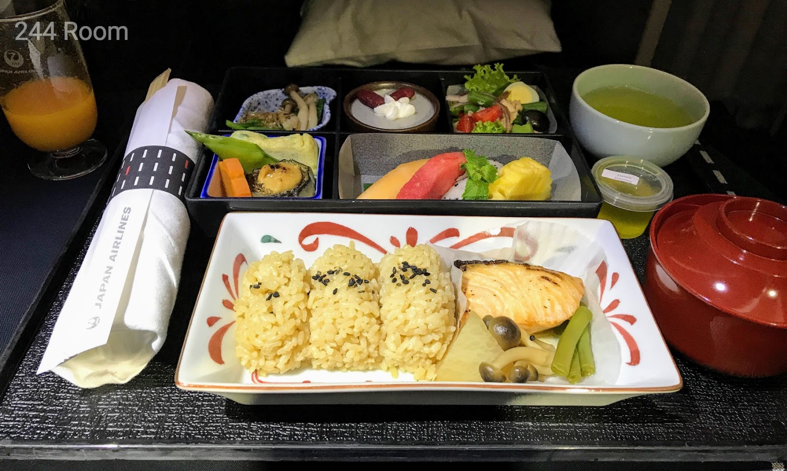 JALビジネスクラスシート機内食　Business class flight meal