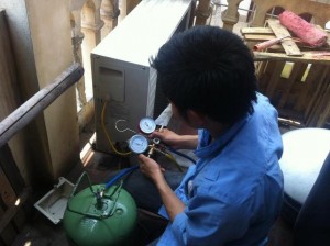 Nạp gas điều hòa bao nhiêu là đủ Nạp gas điều hòa bao nhiêu là đủ