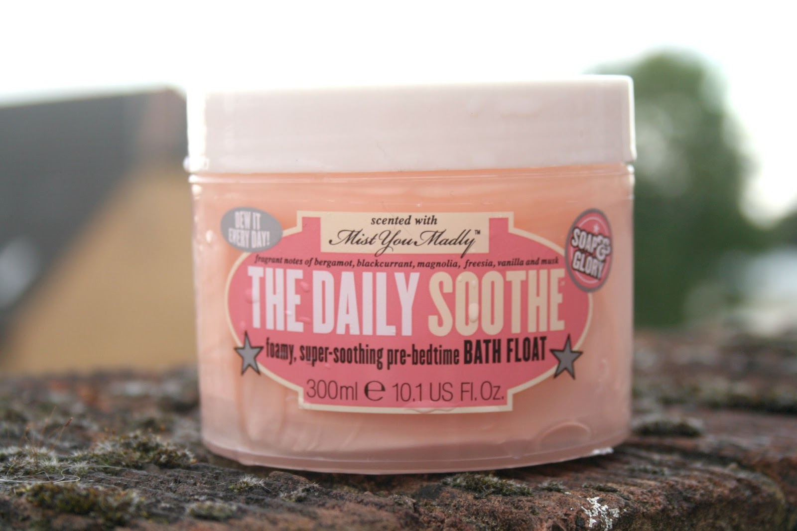 Beautyqueenuk A UK Beauty and Lifestyle Blog The Daily Soothe Bath