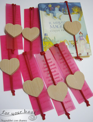 segnalibro con elastico chiudilibro segnalibro inciso con ciondolo cuore legno
