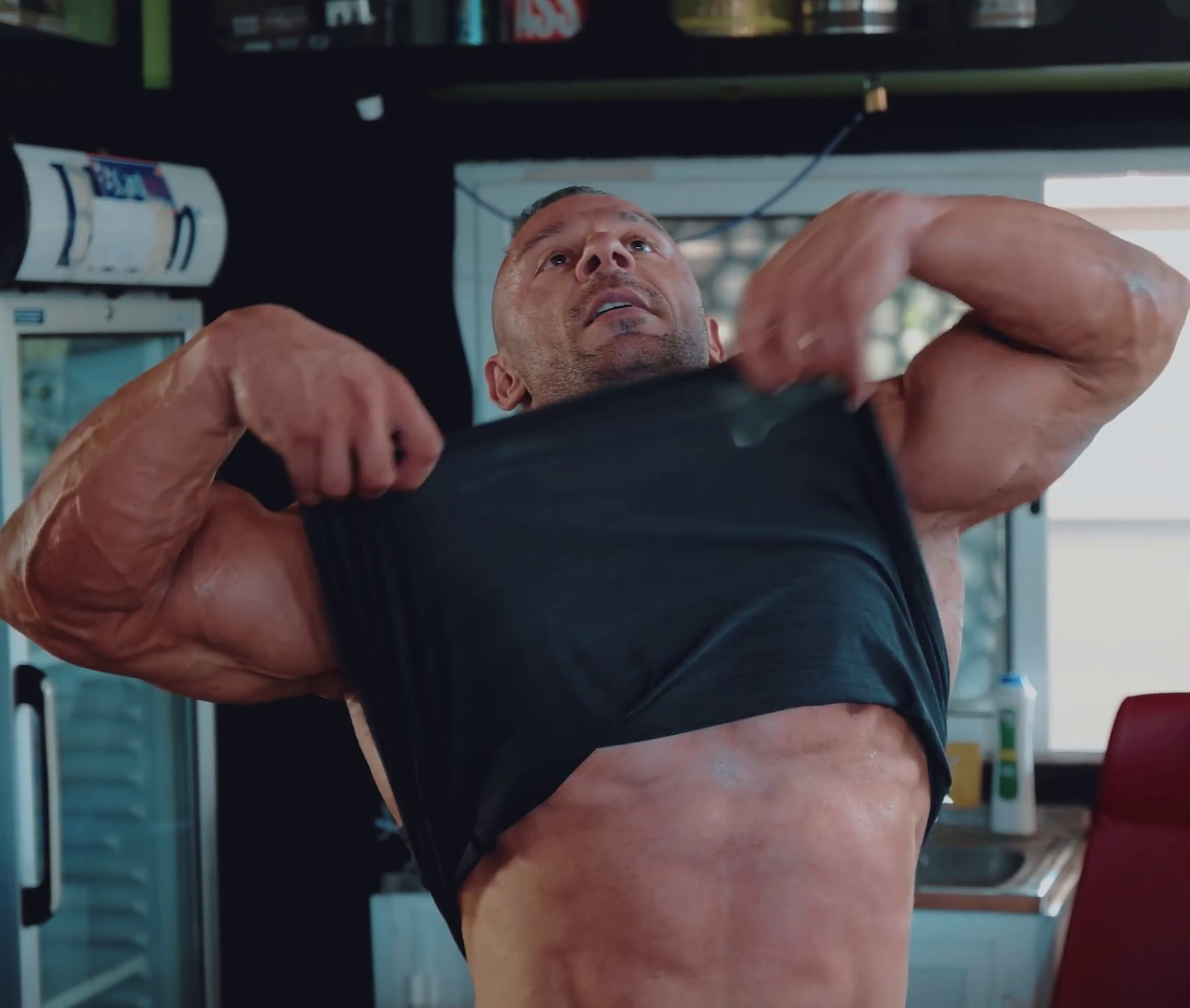 Muscle Lover TurkishCypriot bodybuilder Murat Senyigit