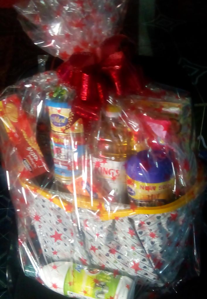 CHRISTMAS HAMPERS FOR SALE 6K10K