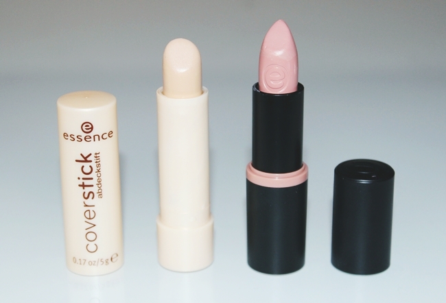 Essence Long-lasting lipstick in Nude Love 11,Coverstick in matt sand