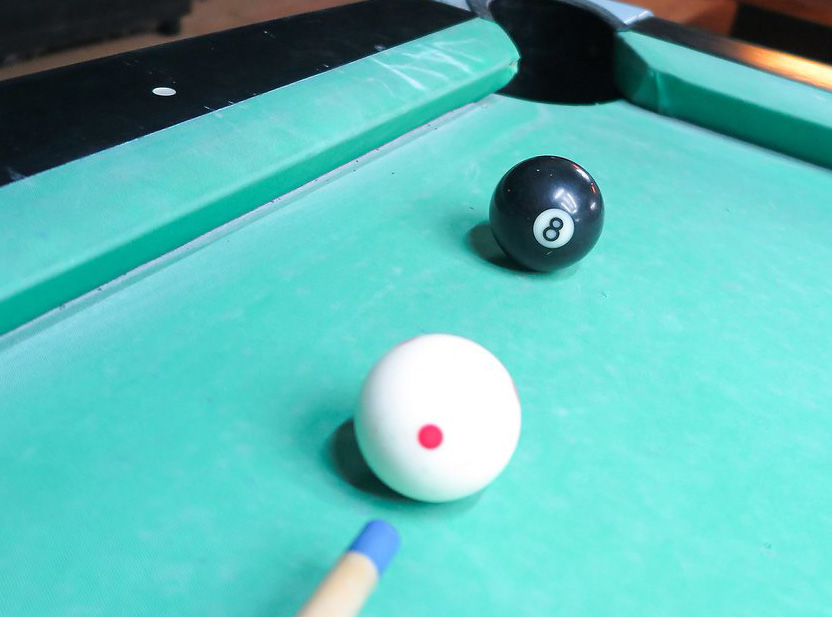 JAI BALAJI BILLIARDS HOW TO MAKE THE 8 BALL ON A BREAK...